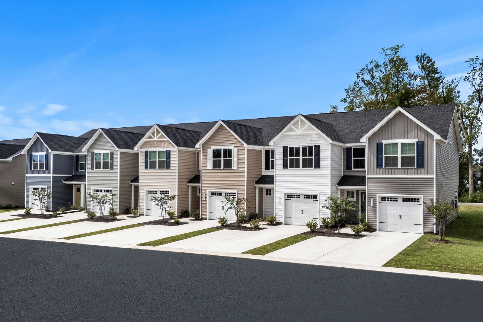 LOWEST PRICED NEW TOWNHOMES NEAR COASTAL CAROLINA UNIVERSITY WITH COMMUNITY POOL