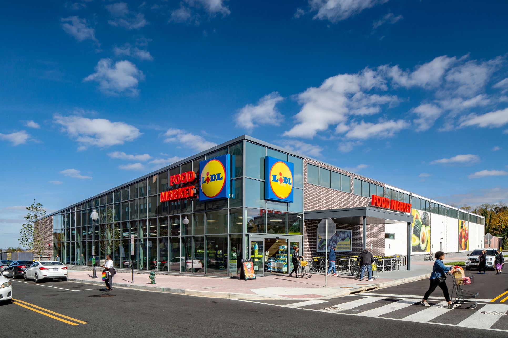 From school drop-offs to groceries & coffee, everything is minutes from home