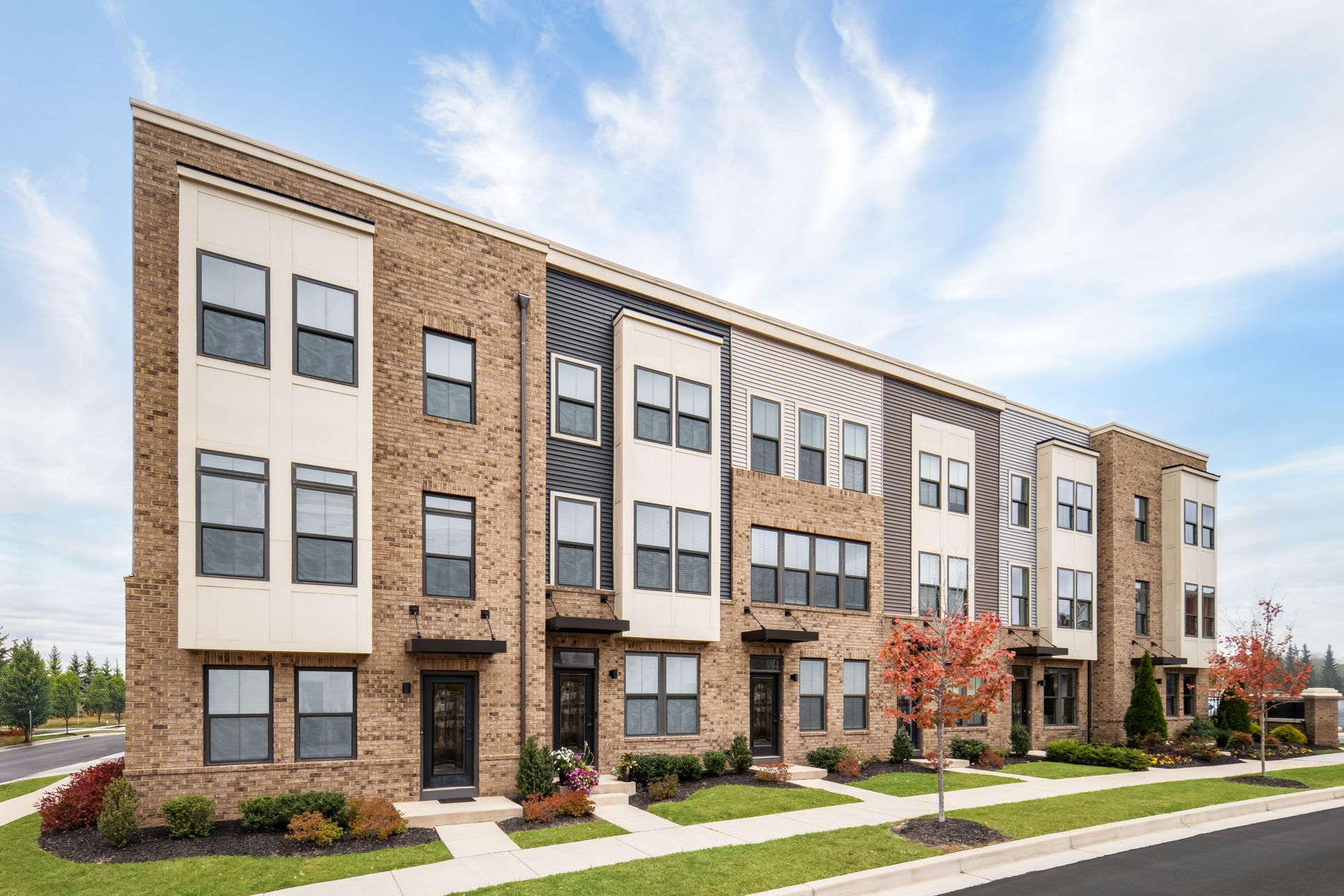 Strauss | 4 Story | Waterfront