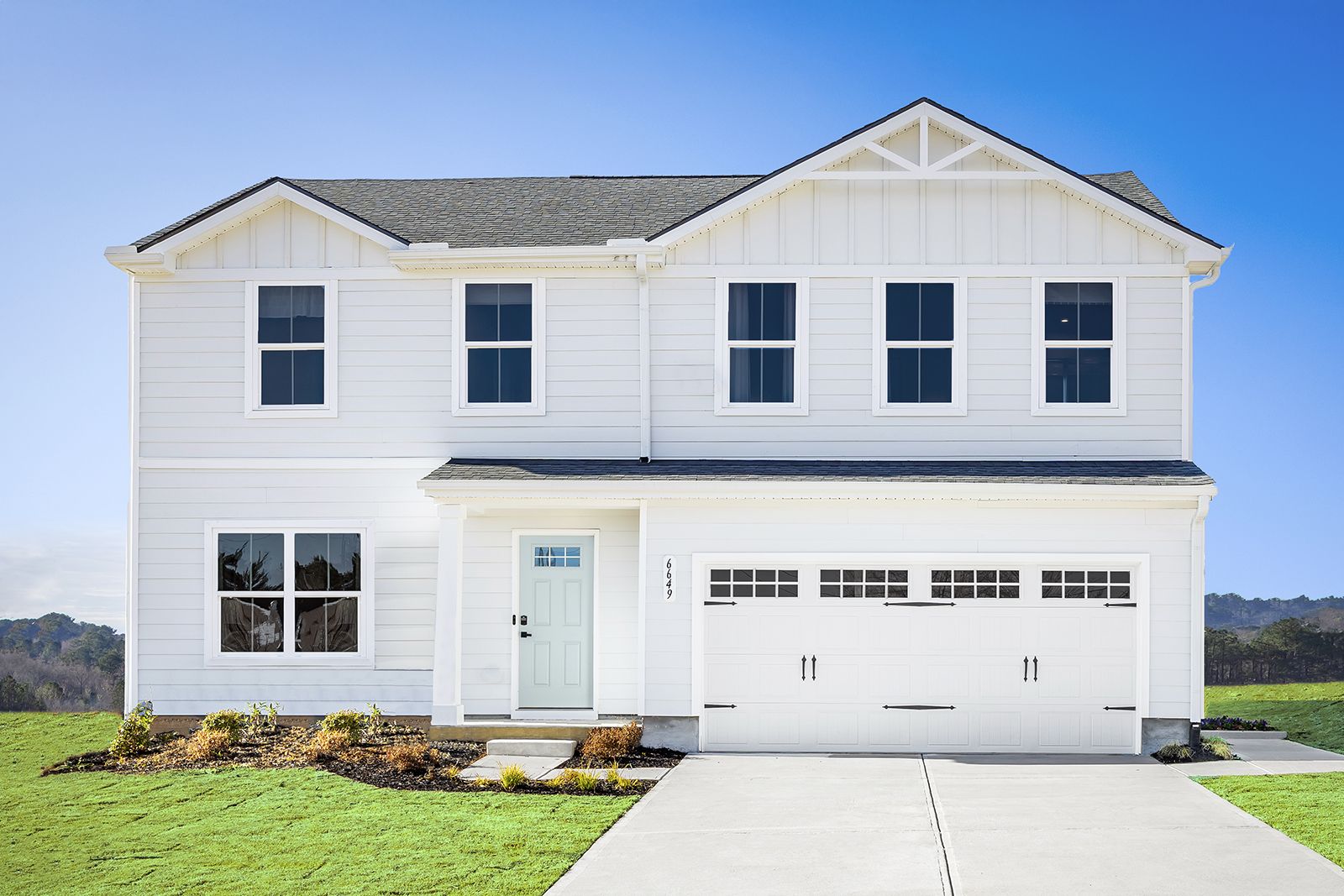 See why almost 60 families have chosen to call Eastyn Crossing home—your next chapter starts here!