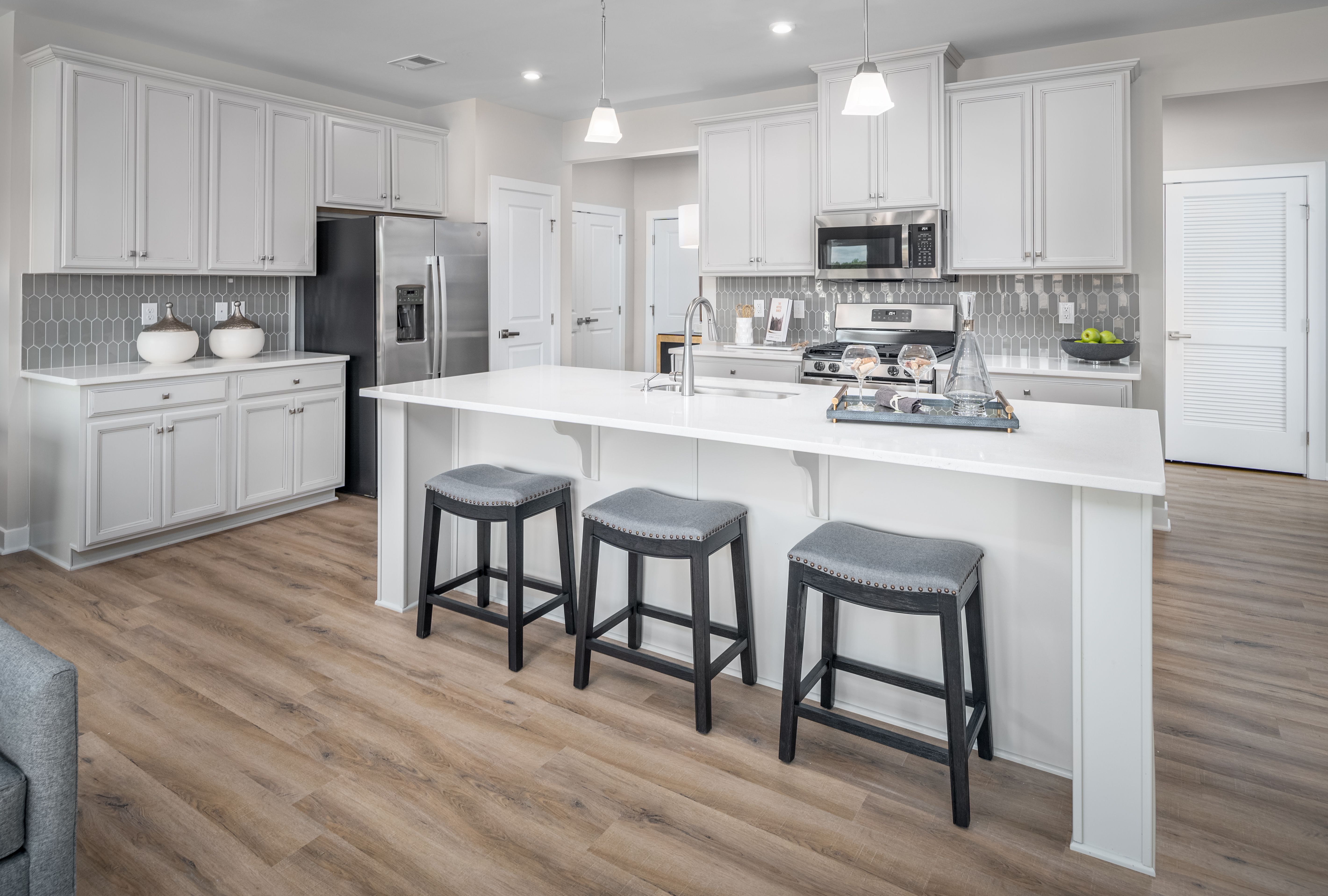 Thoughtfully designed one-level condos with elevator access bring effortless living to Harbour View.