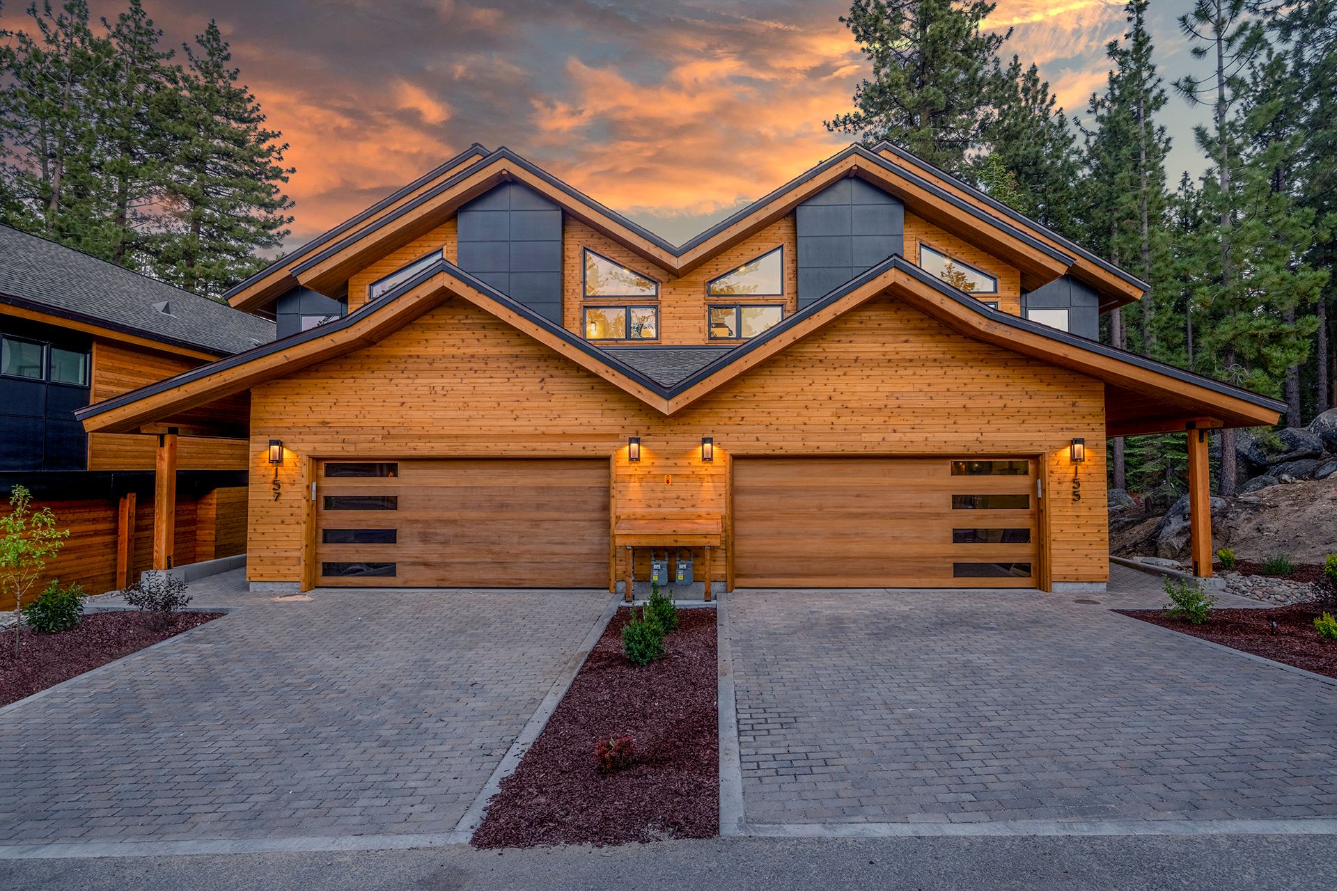 Exterior:Zephyr Duet