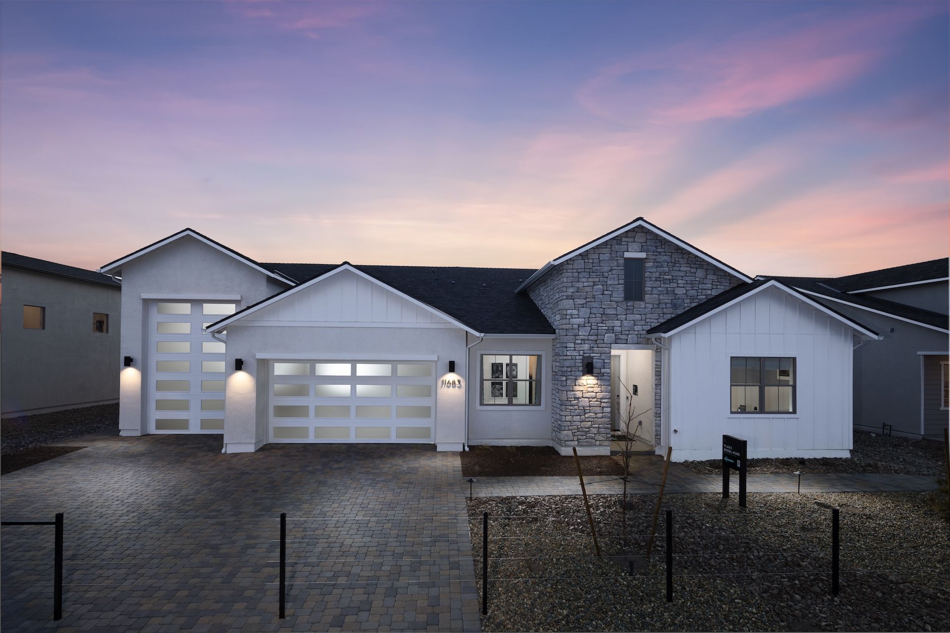 Exterior:Color Scheme 5 with RV Option