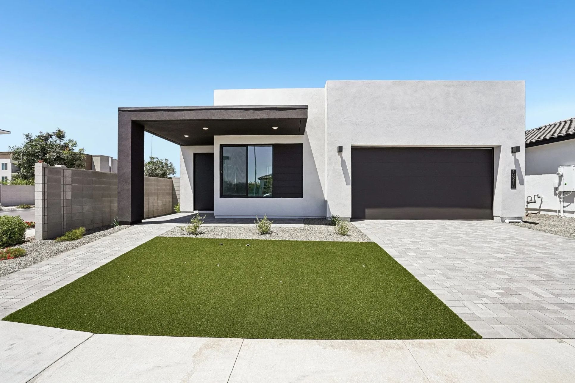 Lot 194 Exterior