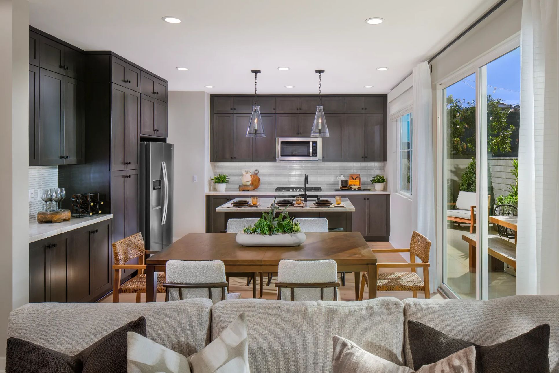 model home kitchen