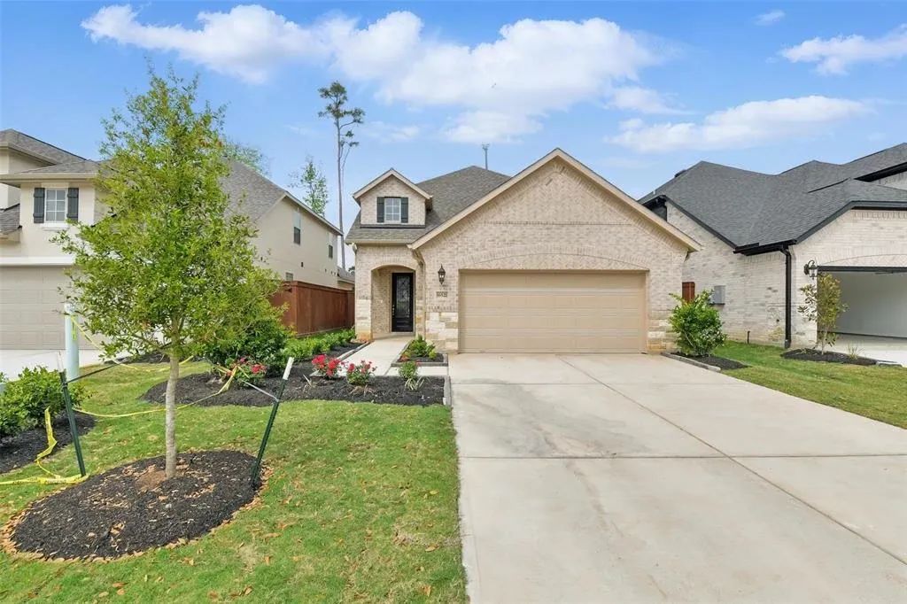Front yard exterior:Homesite 2526 exterior