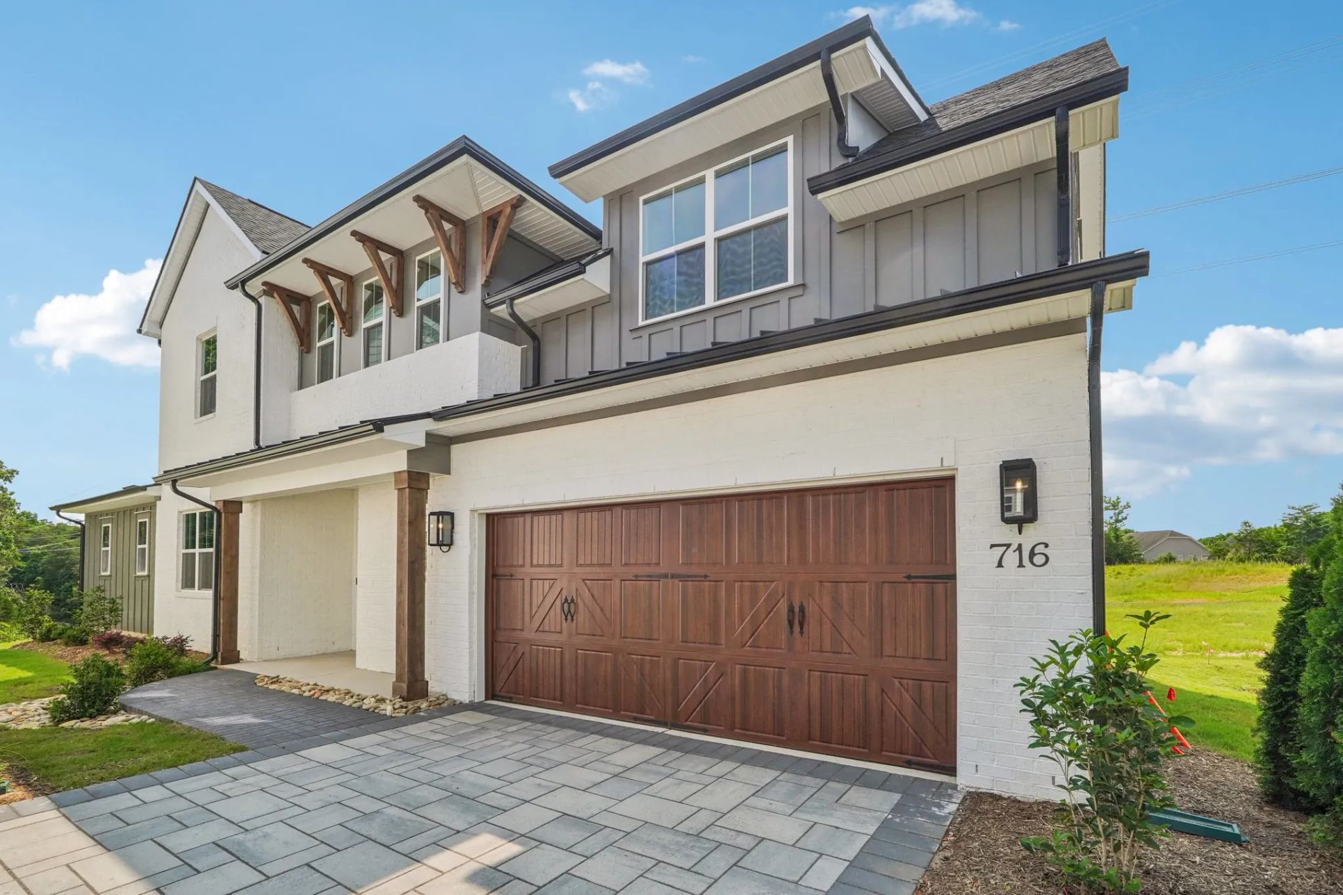 716 Flare Dr Exterior