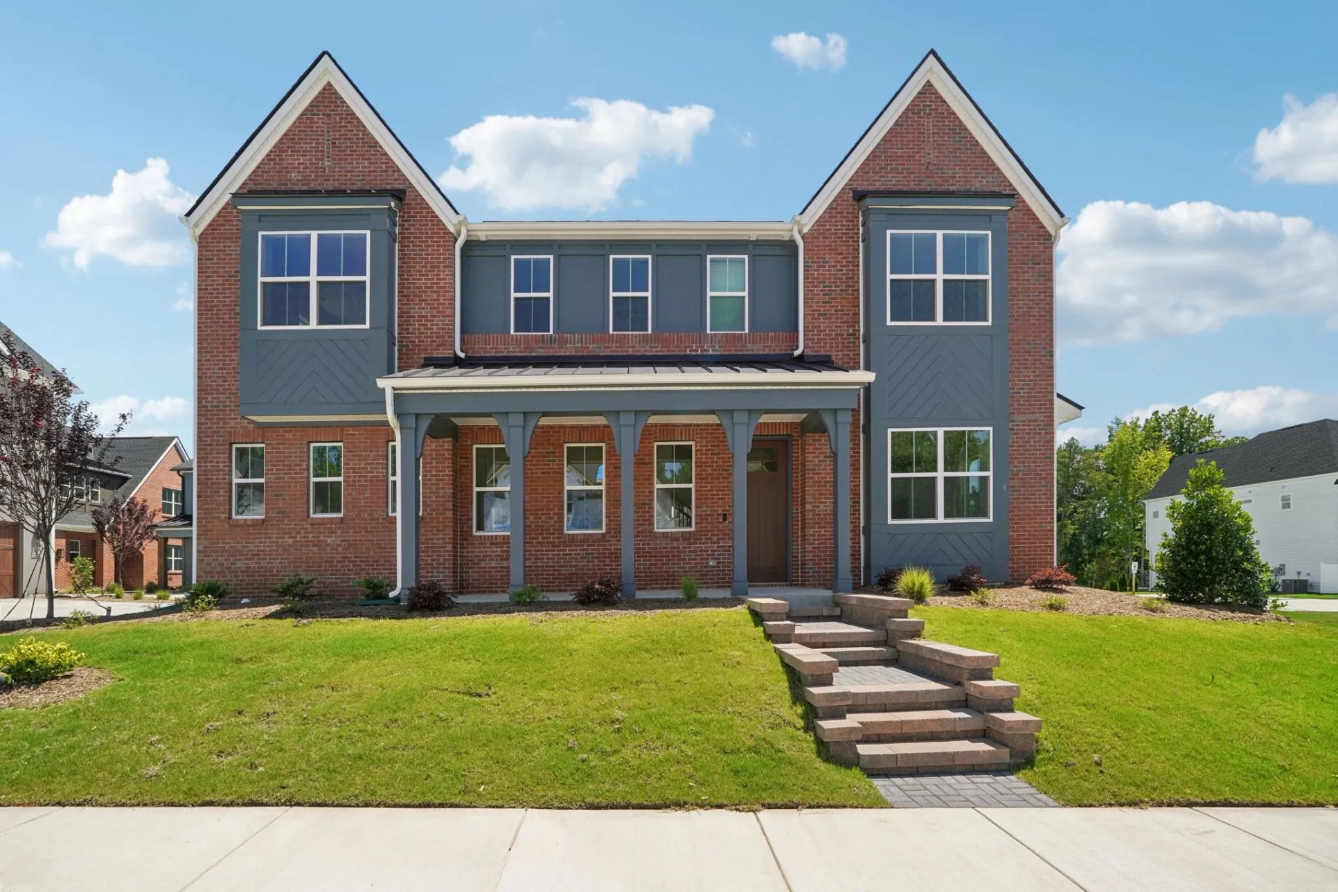 908 Coast Drive Exterior