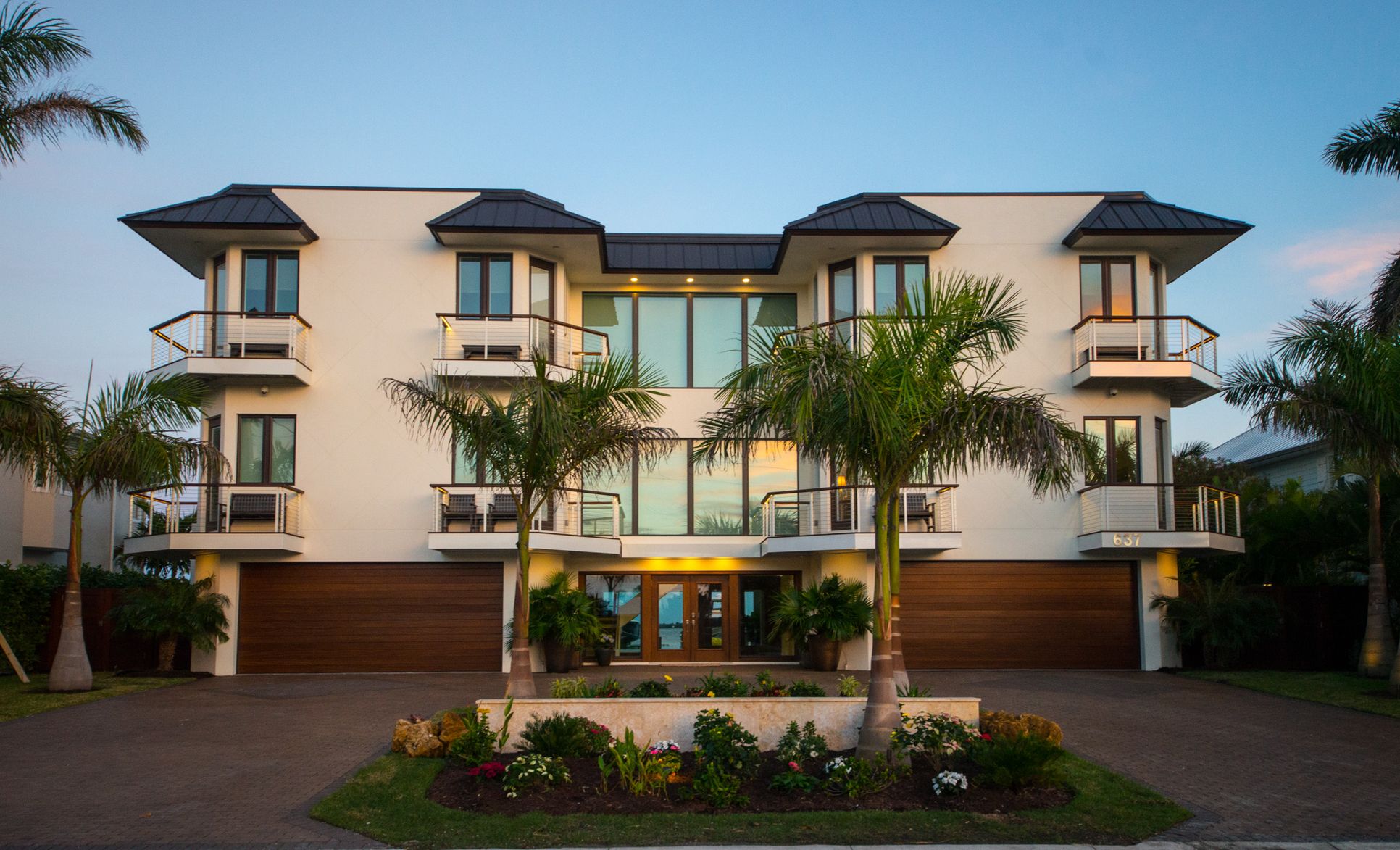 Shoreline Builders,34217