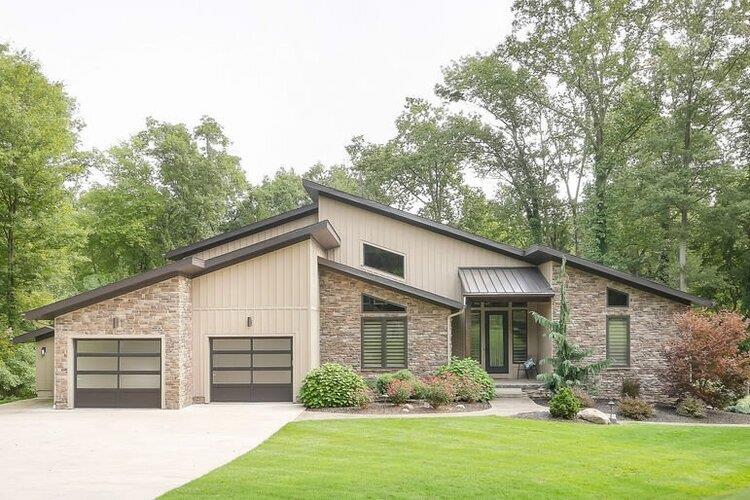 Shultz Design & Construction,44312