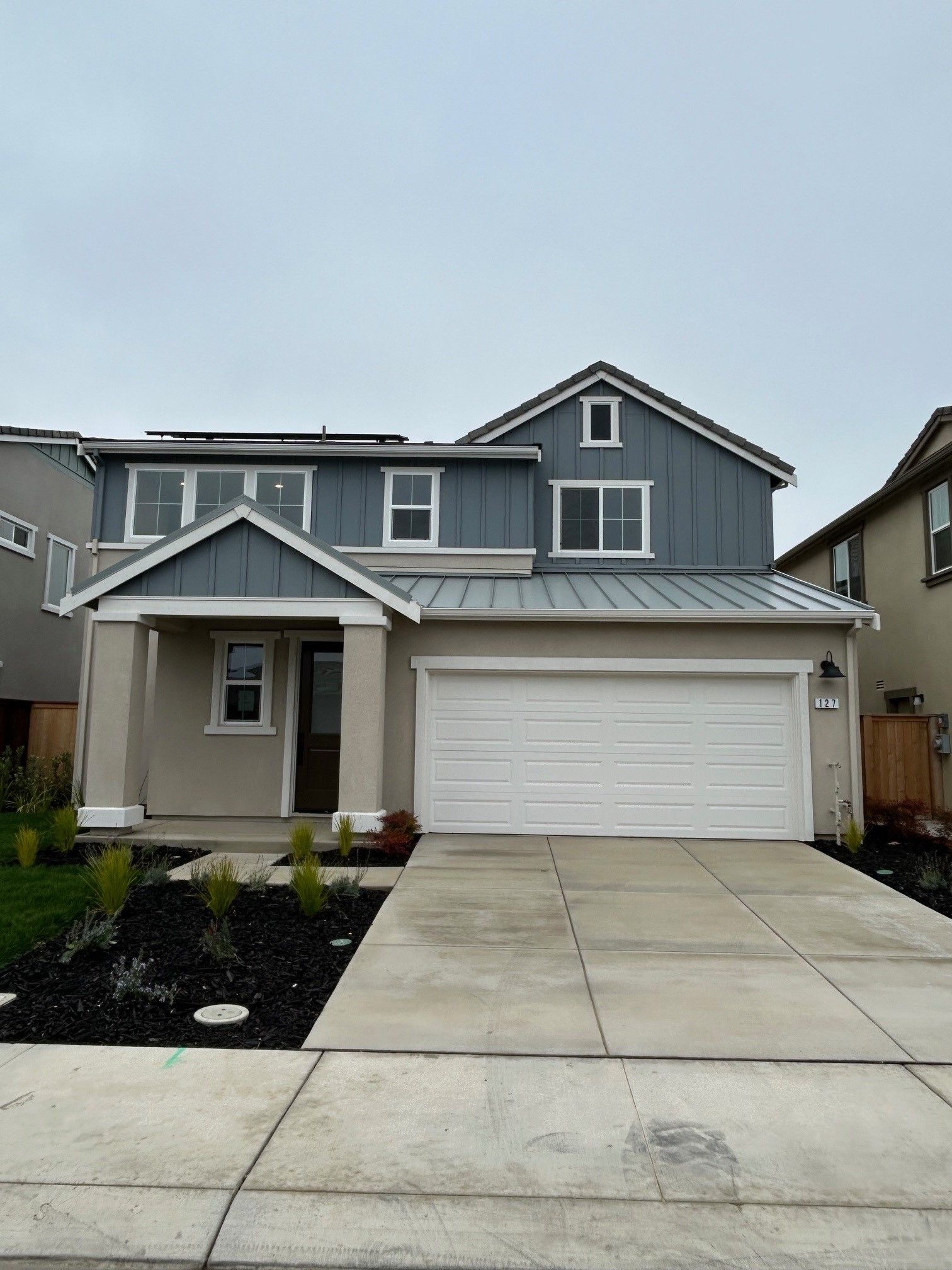 Lot 28:Lot 28