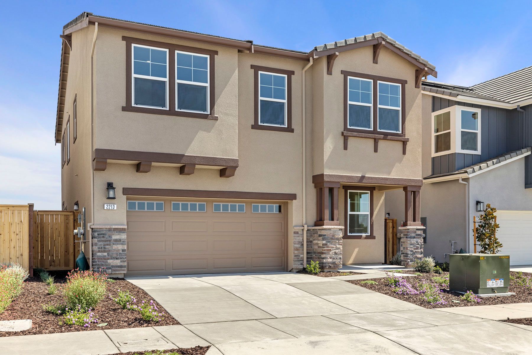 Lot 85:Lot 85