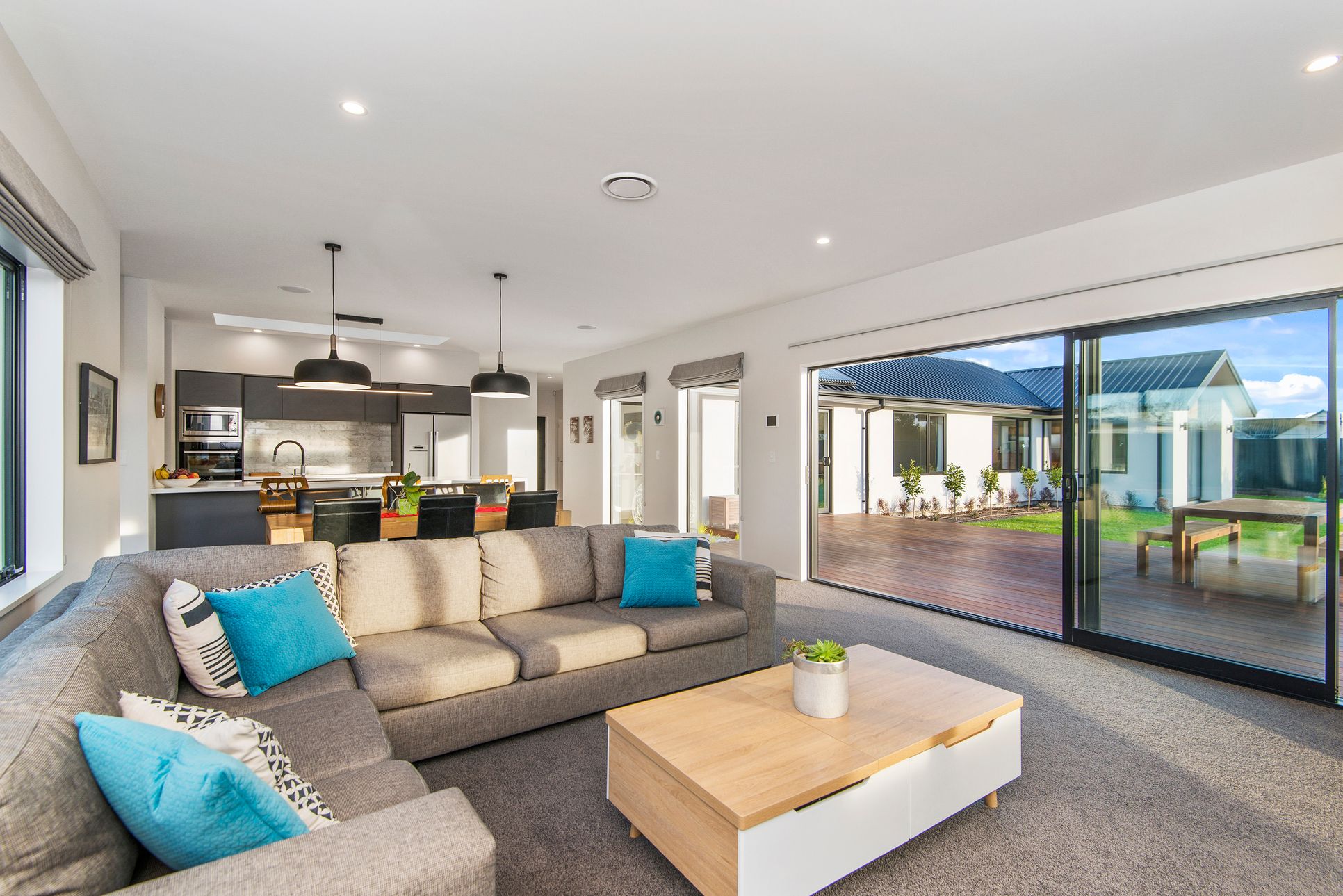 Sinclair Builders,04605