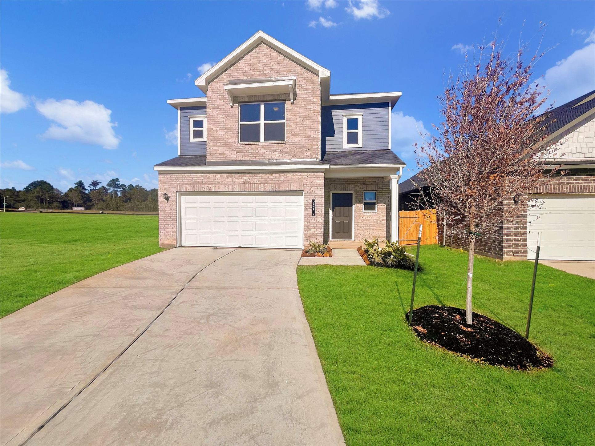 Exterior:The Oriole II- Front Exterior