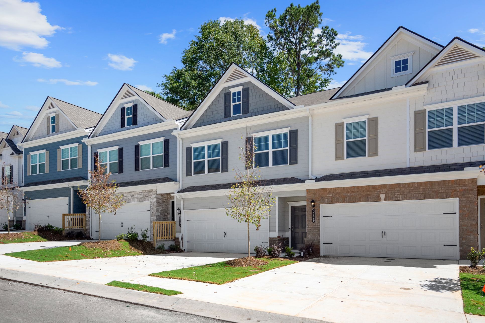 Franklin Manor:Townhome Streetscape