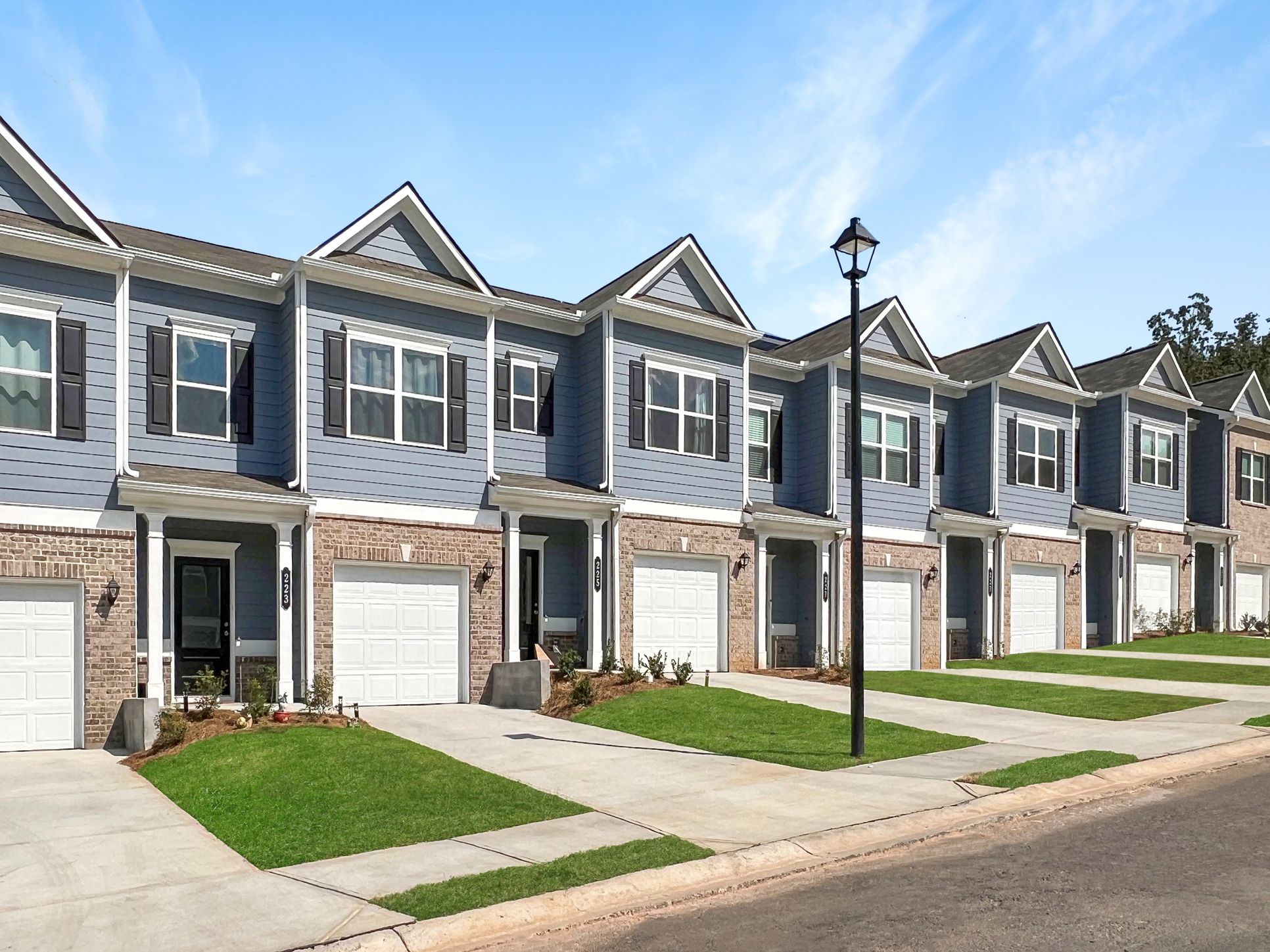 Fairington:Townhome Streetscape