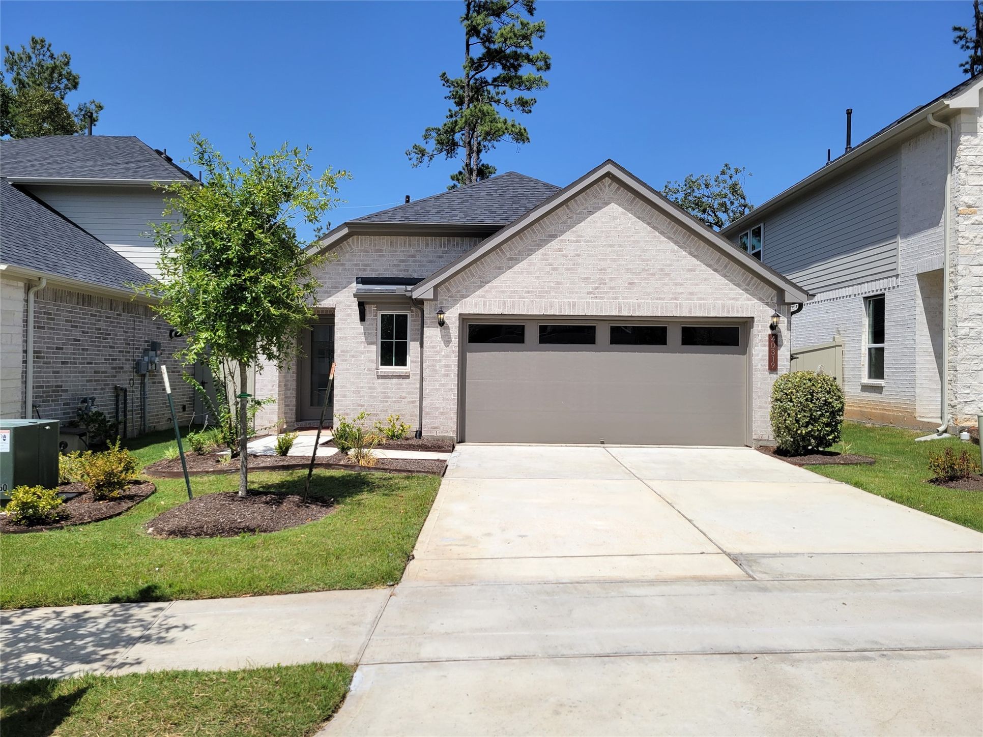 Exterior:Similar elevation. Home under construction. Sample photo use dfor illustrative purposes only, upgra