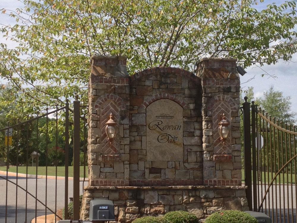 Courtyards-Amenities-Entrance