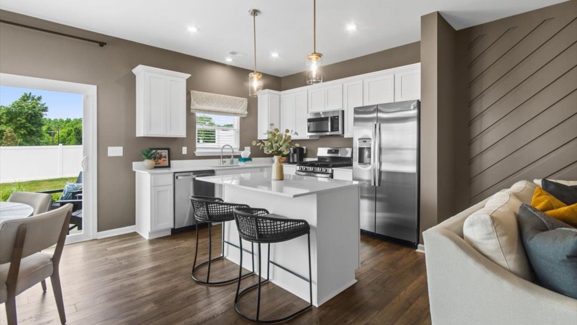 Gardner Heights,29651