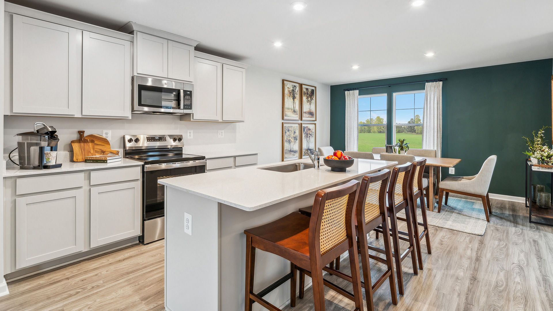 Essence at Colonial Circle Townhomes,22902