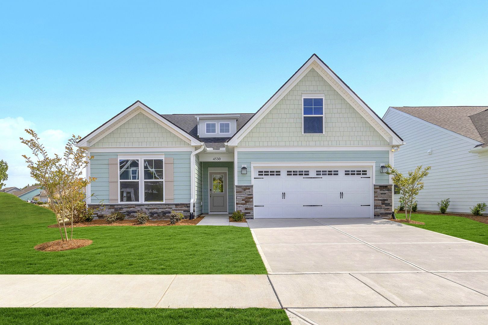 Village Point,28470