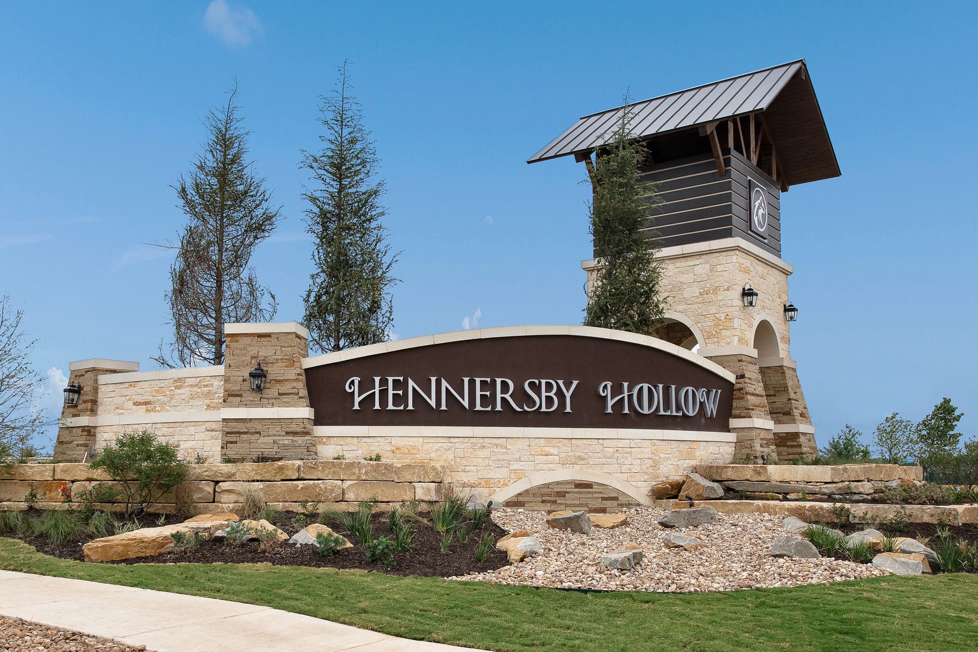 Hennersby Hollow,78252