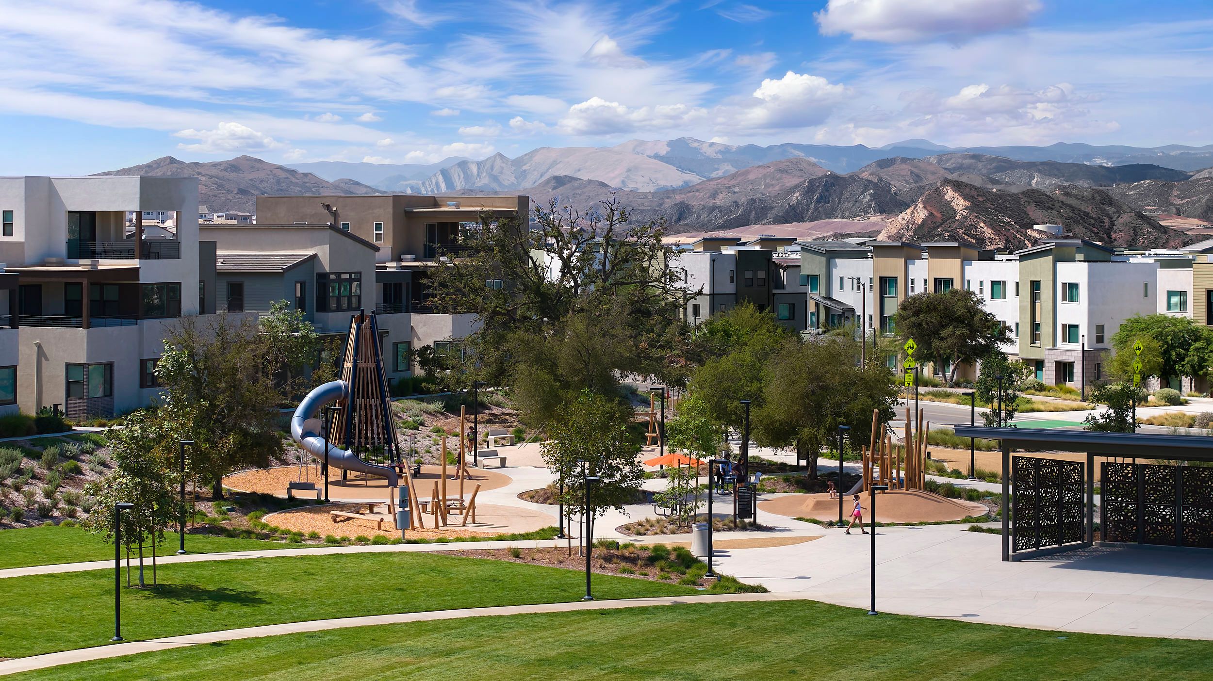 Verve Park:Lawn & play area