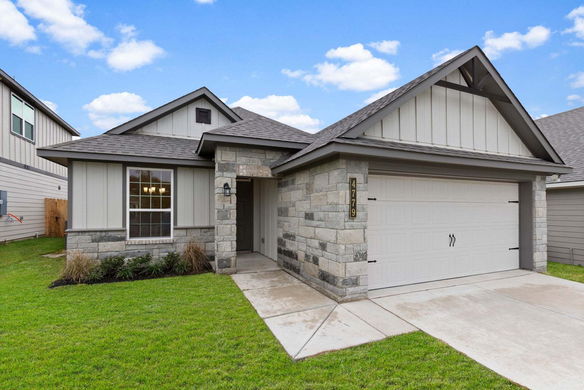 Exterior:Classic 1443 B