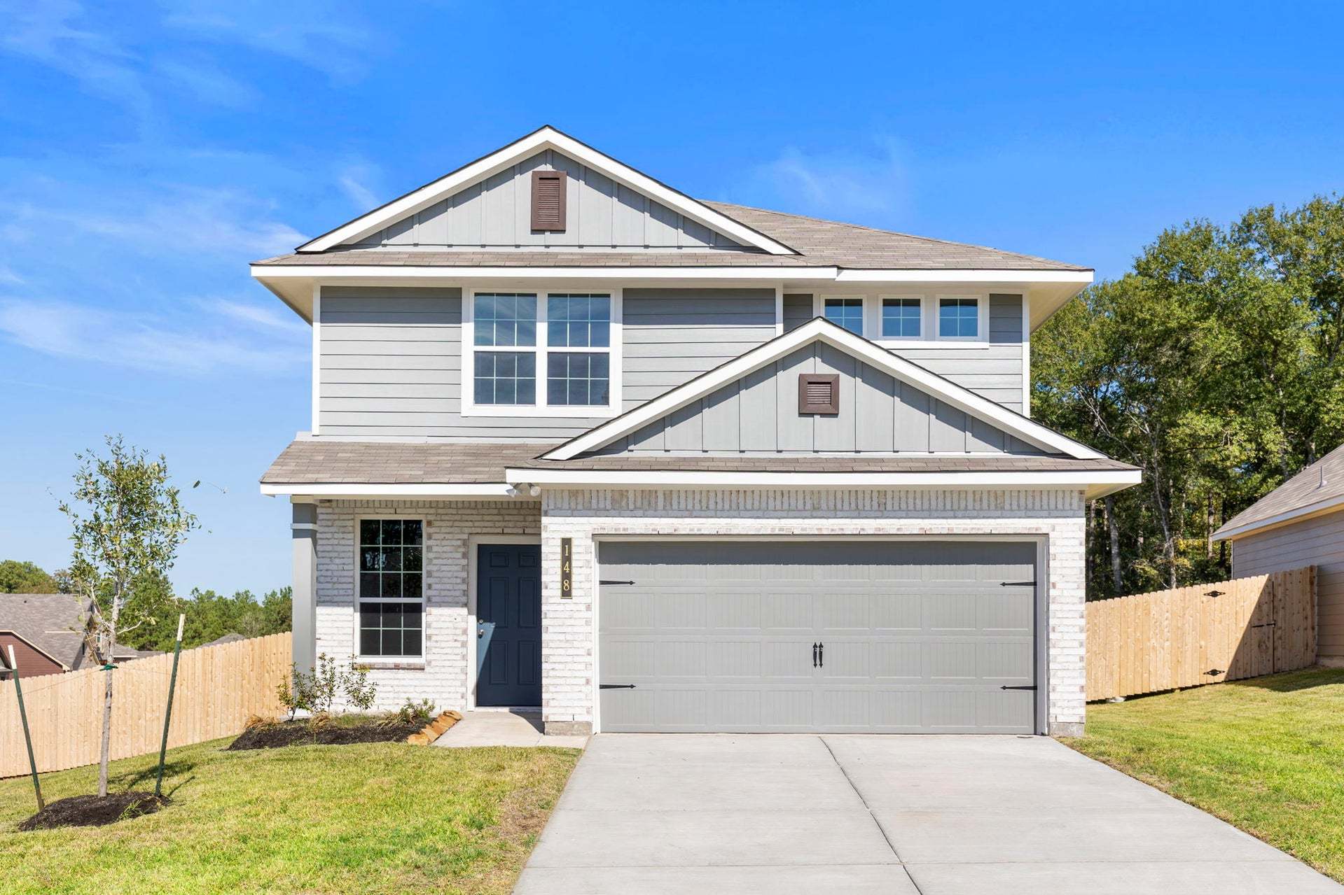 Exterior:https://myhome.anewgo.com/client/stylecraft/community/Our%20Plans/plan/The%201874?elevId=44