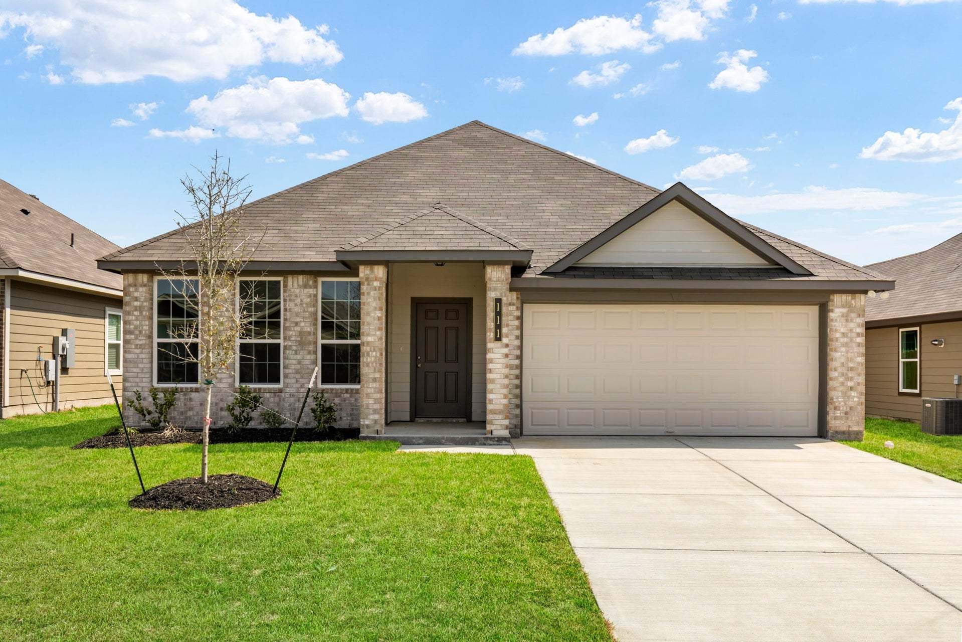 Exterior:https://myhome.anewgo.com/client/stylecraft/community/Our%20Plans/plan/The%201818?elevId=60