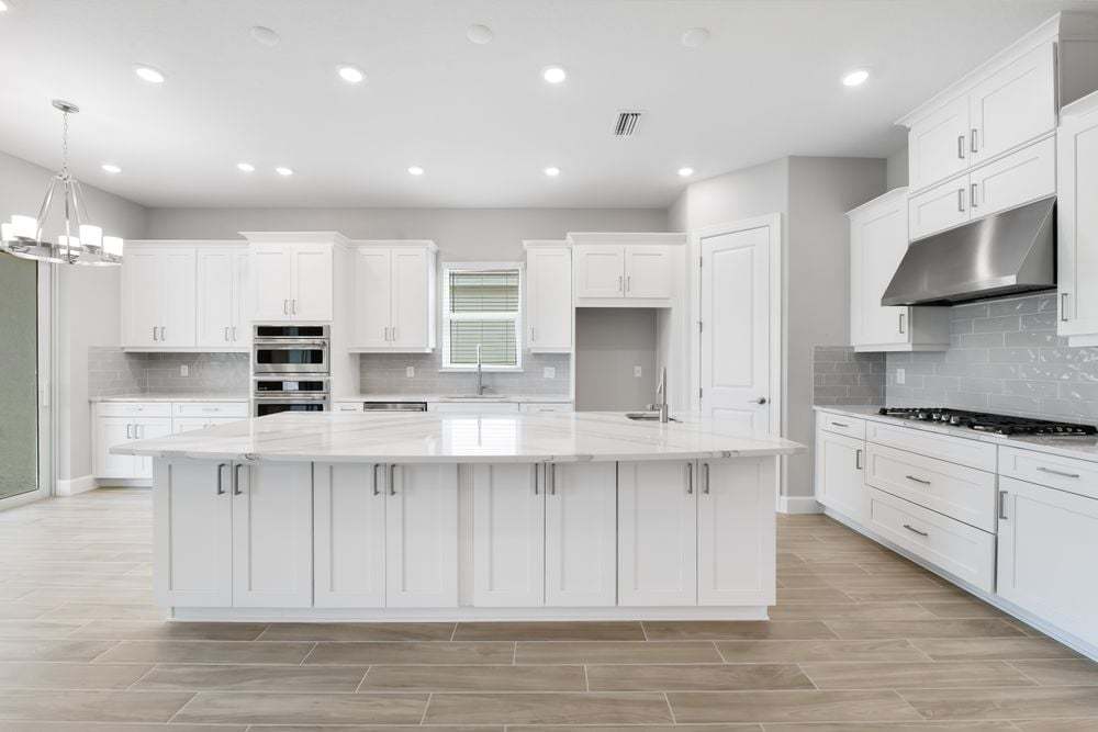 hj-fl-sarasota-esplanade-at-azario-lakewood-ranch-lazio-lot-6043-kitchen-001