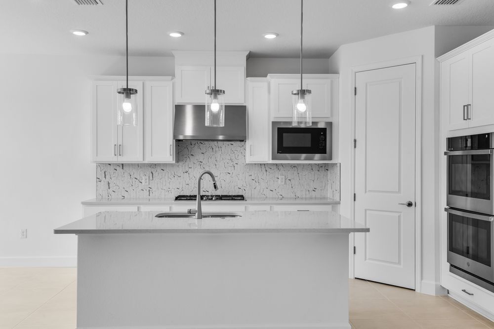 hj-fl-orlando-ardisia-park-sunset-lot-212-kitchen-001