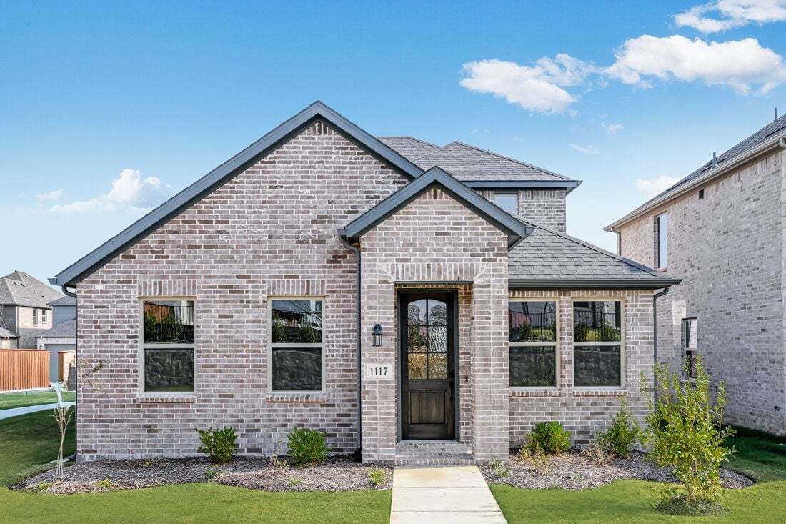 hj-tx-dallas-cross-creek-meadows-40s-walton-lot-15f-front-02