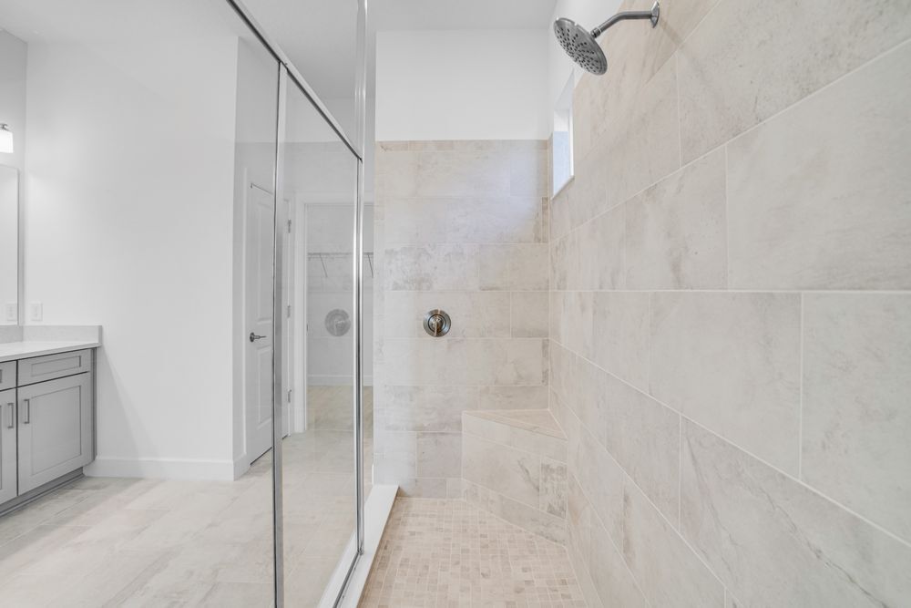 hj-fl-orlando-esplanade-at-center-lake-ranch-azzurro-lot-92-bathroom-003