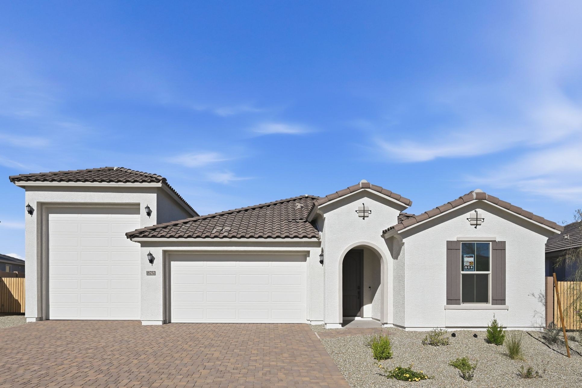 hj-az-phoenix-asante-journey-embark-lot-5041-front-02