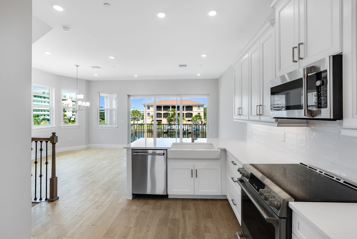 hj-fl-ft-yers-Naples-seahaven-sandestin-lot-301-kitchen-002