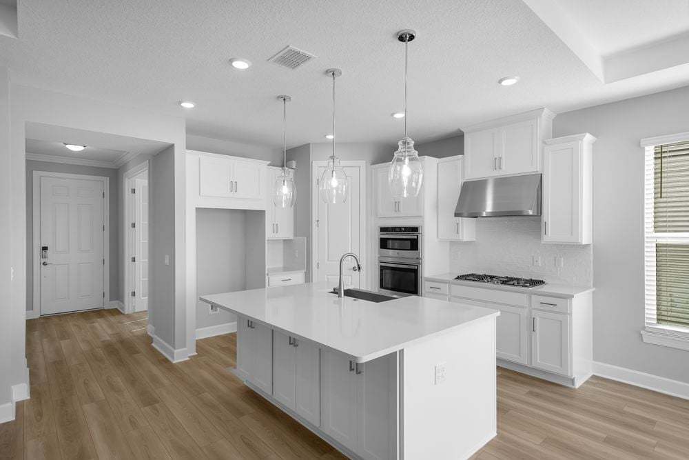 hj-fl-sarasota-esplanade-at-tradition-capri-lot-441-kitchen-006