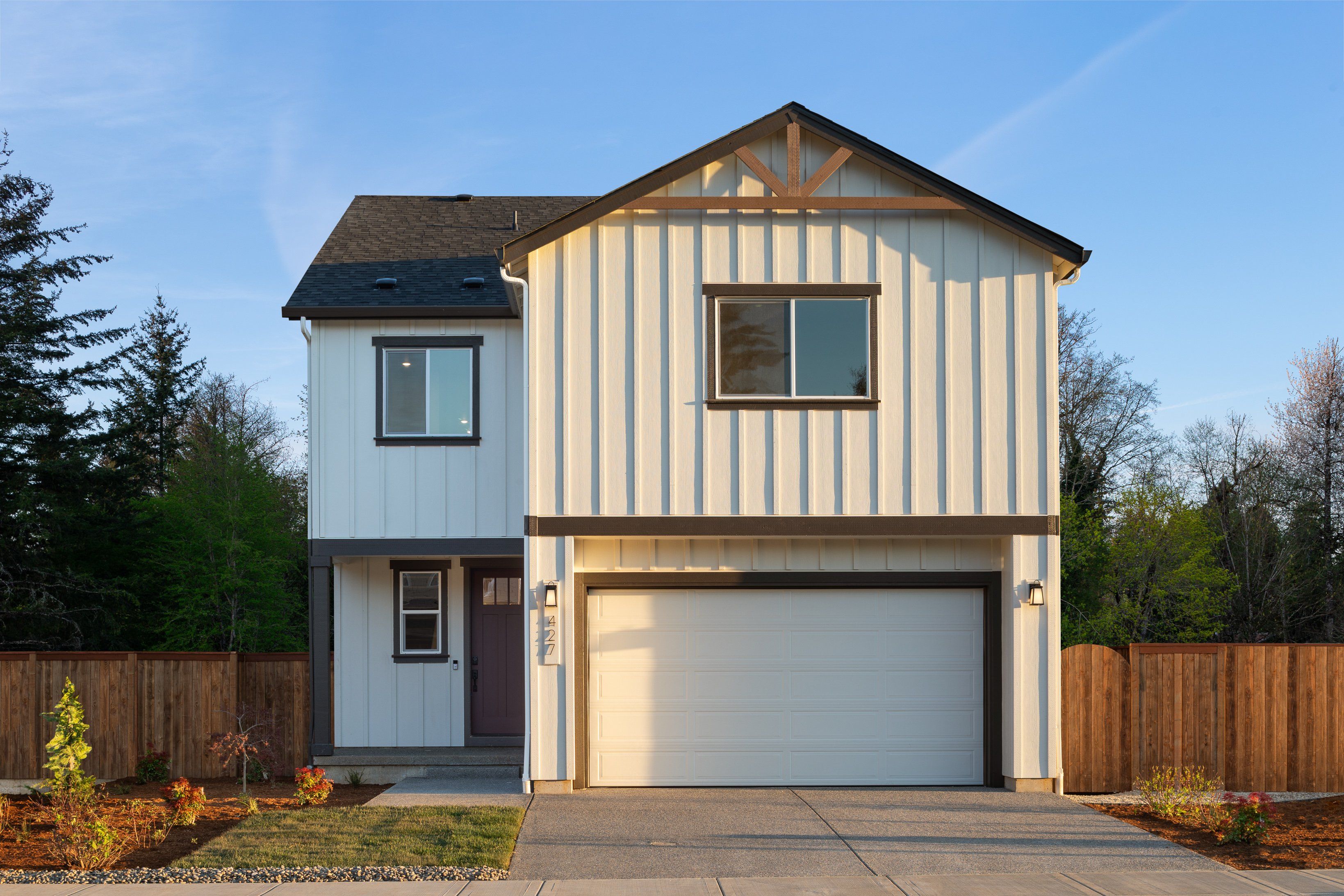Woodin Creek Station Oakridge Exterior