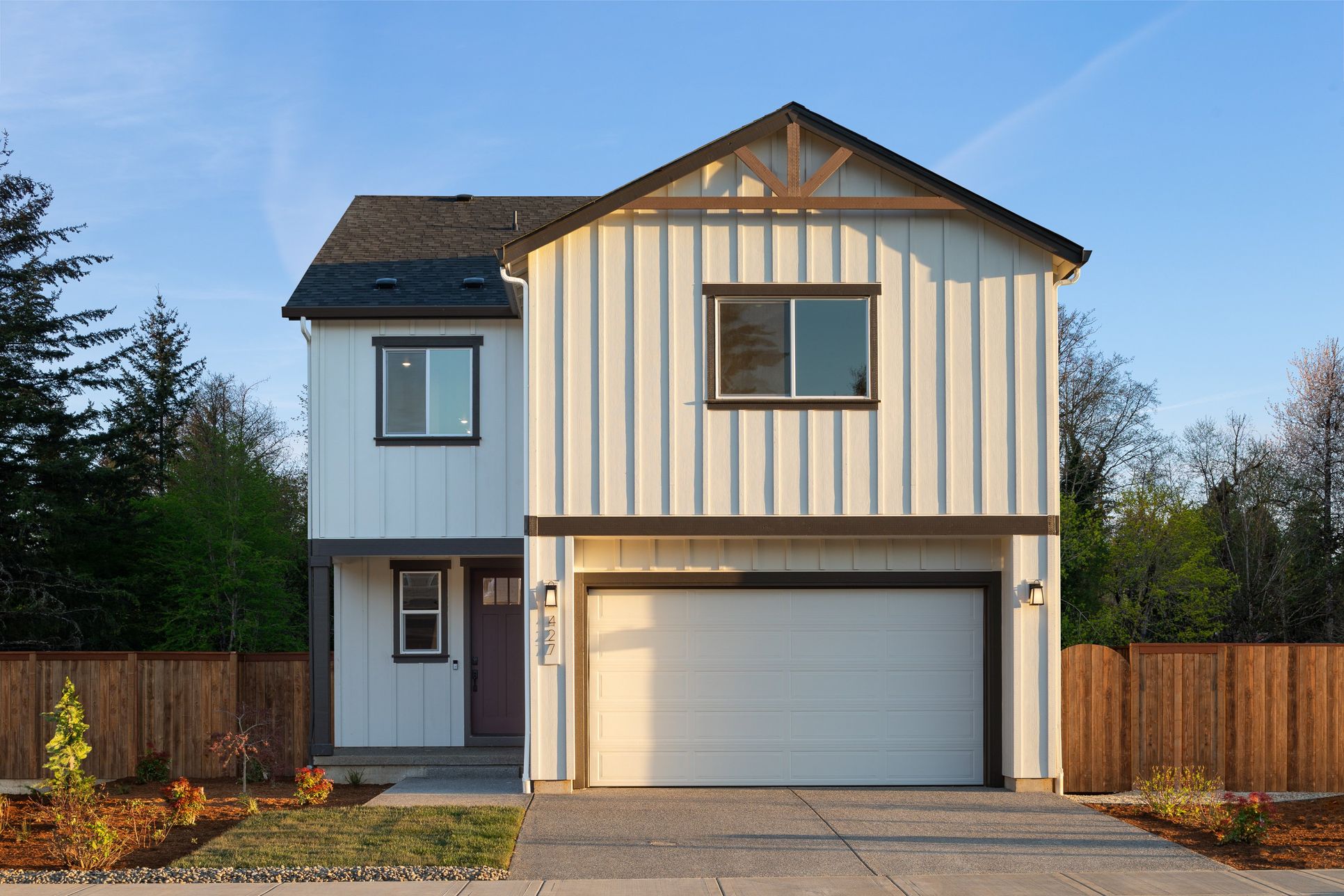 Woodin Creek Station Oakridge Exterior