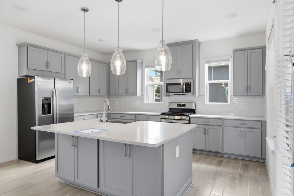 hj-fl-orlando-the-waters-at-center-lake-ranch-ashwood-lot-145-kitchen-006