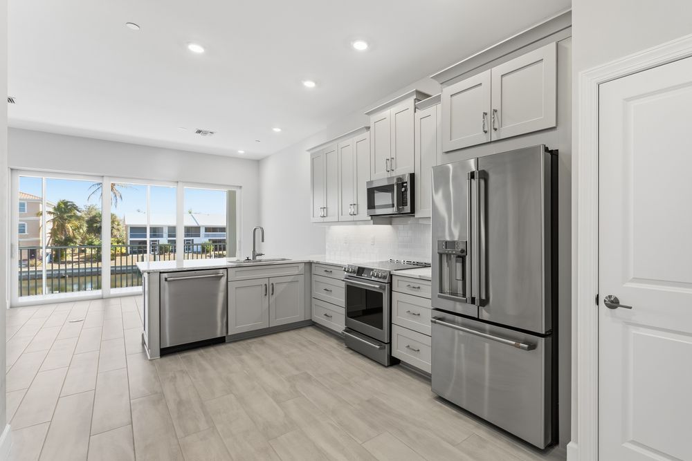 hj-fl-ft-myers-naples-seahaven-miramar-lot-3-304-kitchen-002