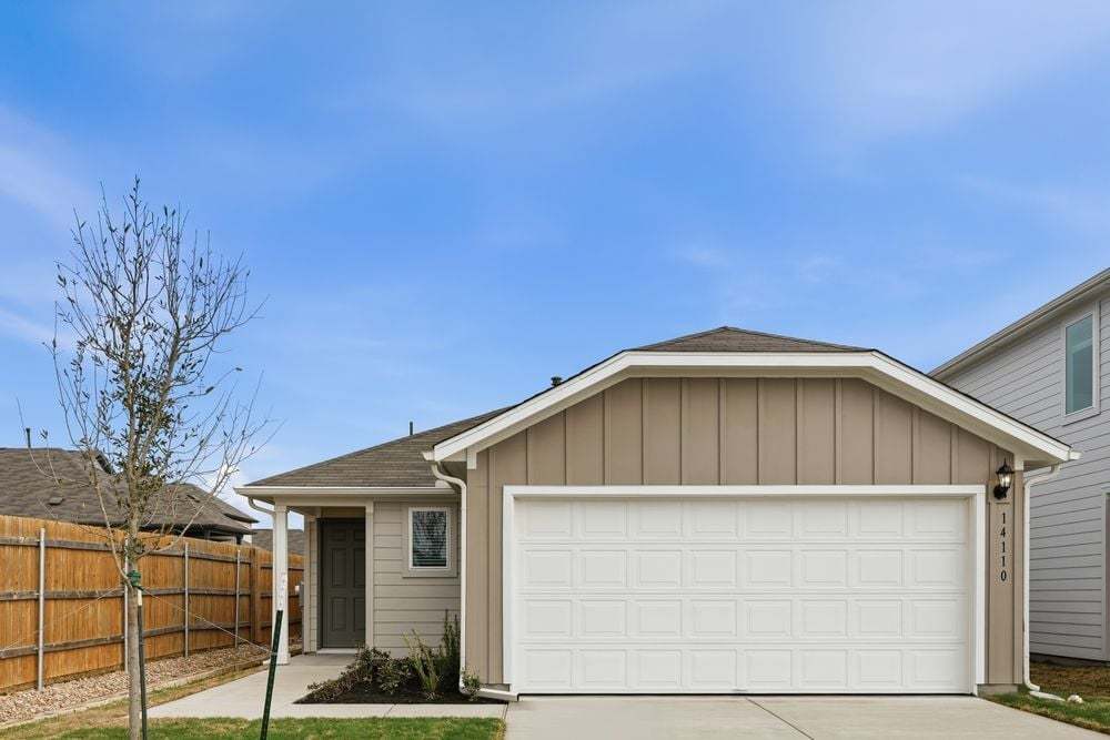 hj-tx-austin-longview-eagle-lot-14-front-001