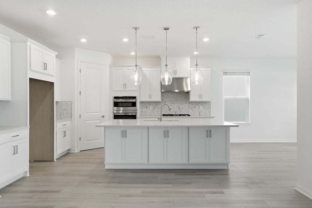 hj-fl-orlando-the-waters-at-center-lake-ranch-java-lot-103-kitchen-001