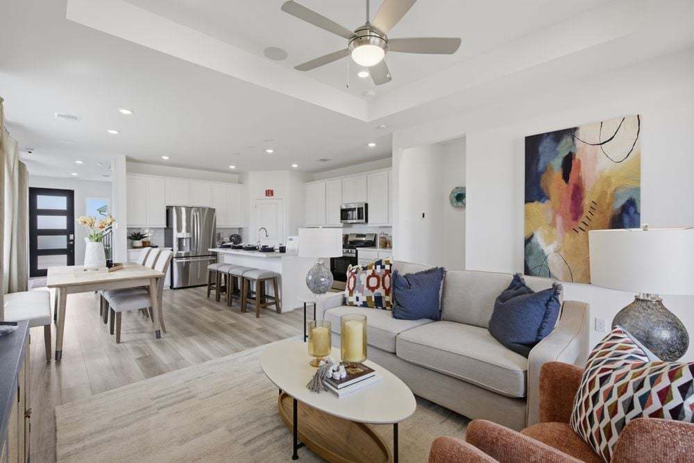 hj-tx-houston-ryehill-juliet-lot-8-tv-lounge-...:hj-tx-houston-ryehill-juliet-lot-8-tv-lounge-...