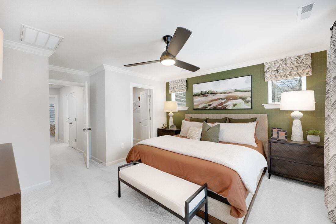 hj-nc-raleigh-buffalo-townes-cobblestone-lot-28-primary-bedroom-03