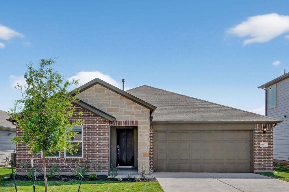 hj-tx-austin-longview-meadowlark-lot-45-front-001