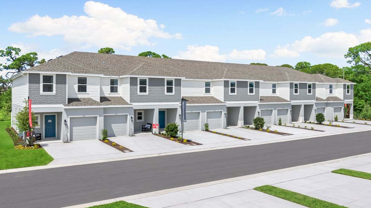 8-Plex Exterior