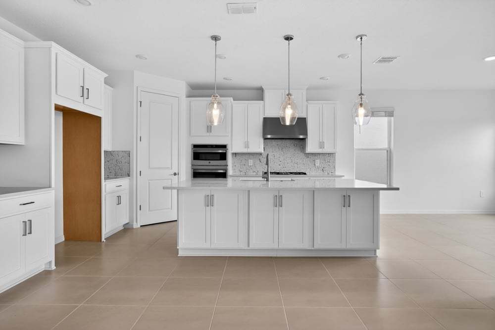 hj-fl-orlando-the-waters-at-center-lake-ranch-java-lot-93-kitchen-001