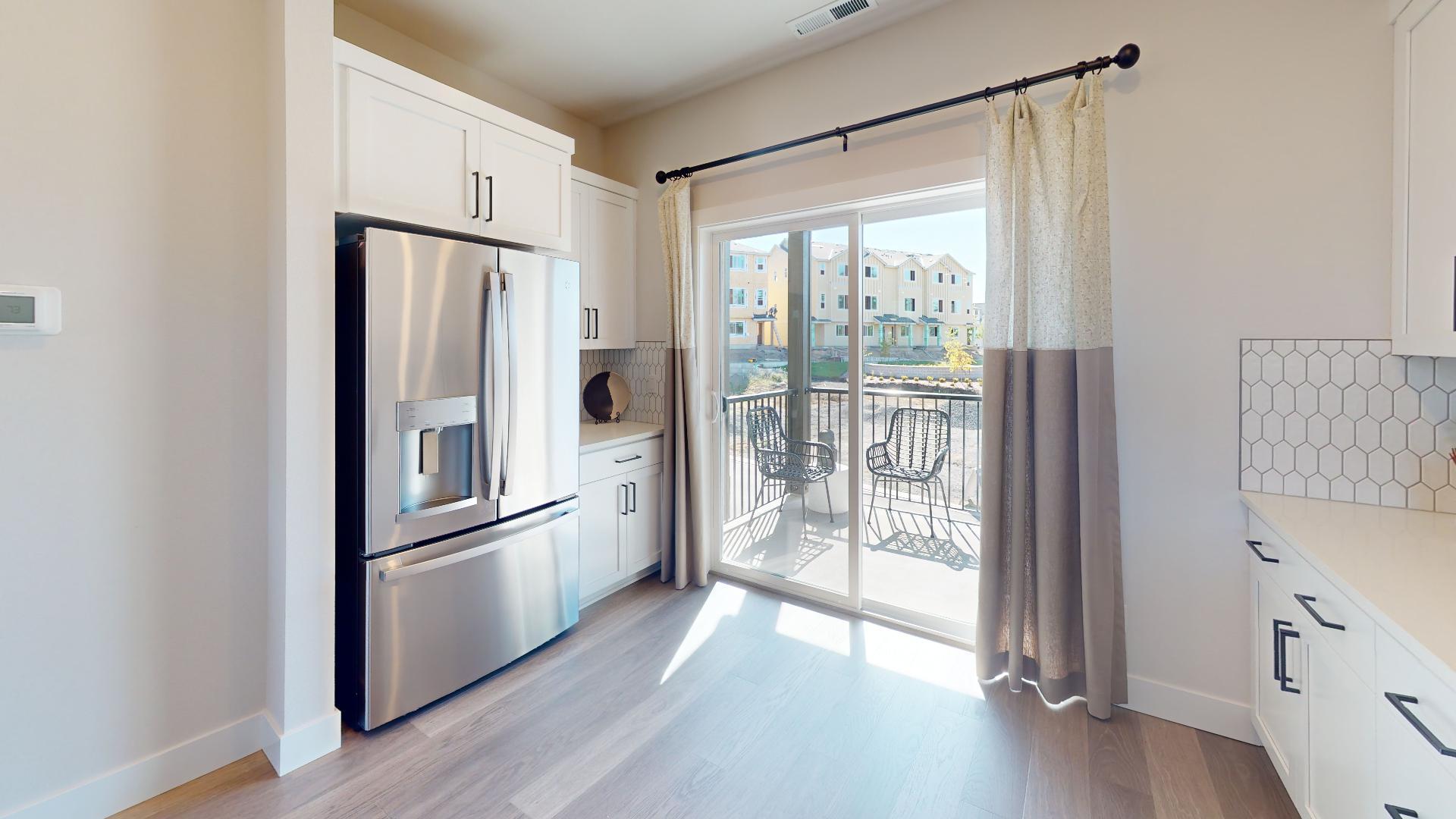 Bethany-Crossing-Townhomes-Lot-148-Perth-Kitchen