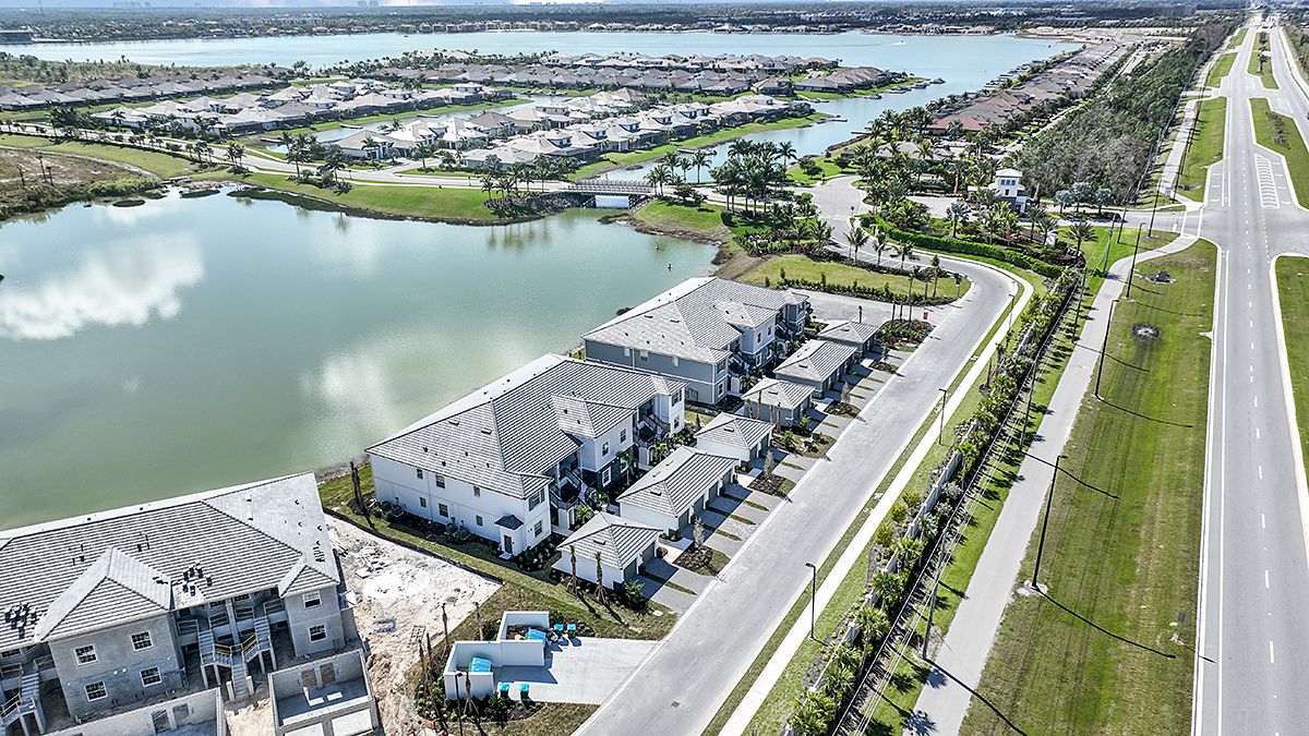 Esp-Lake-Club-DroneCondo-1200x675:Esp-Lake-Club-DroneCondo-1200x675